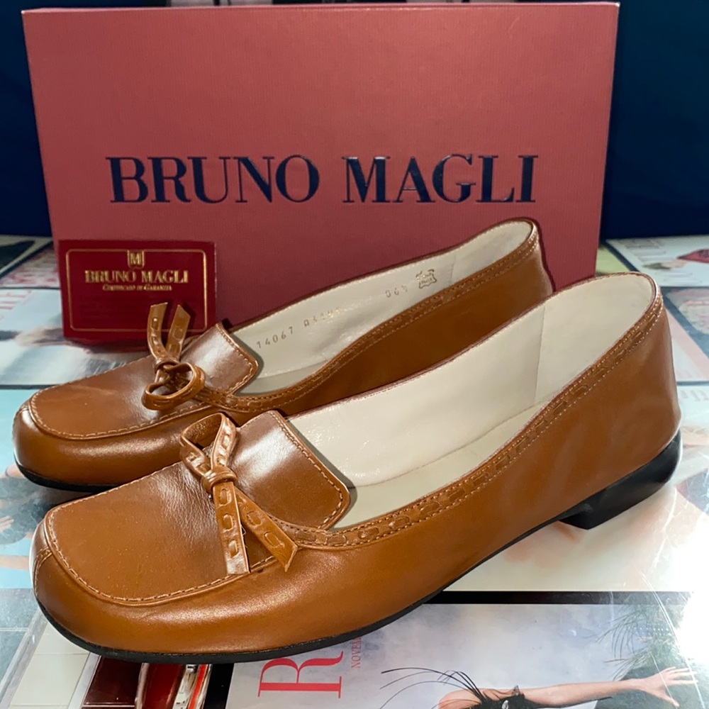 Bruno Magli Tan Leather Loafers with Knot Accent